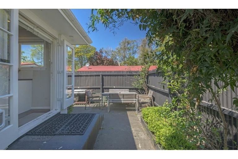 Photo of property in 2/36 Tomes Road, St Albans, Christchurch, 8052