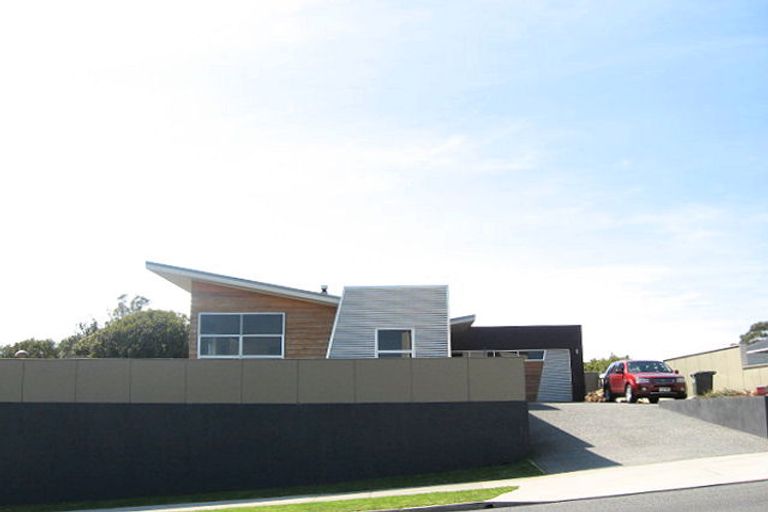 Photo of property in 192 Heta Road, Highlands Park, New Plymouth, 4312