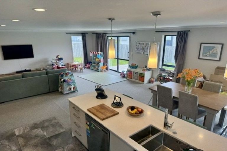 Photo of property in 168 Navigation Drive, Whitby, Porirua, 5024