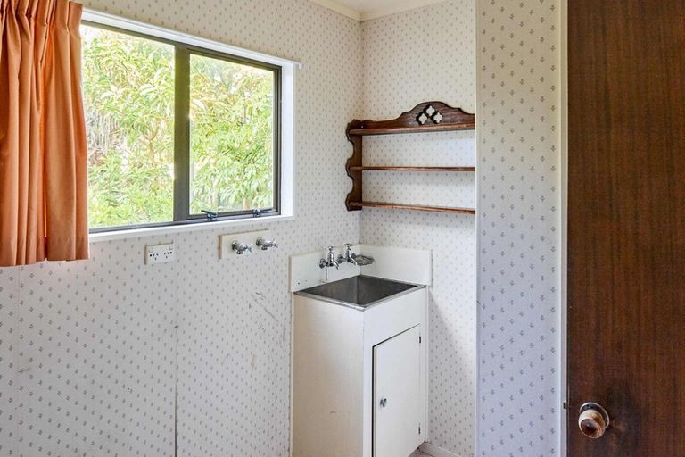 Photo of property in 3 Naver Place, Papakowhai, Porirua, 5024