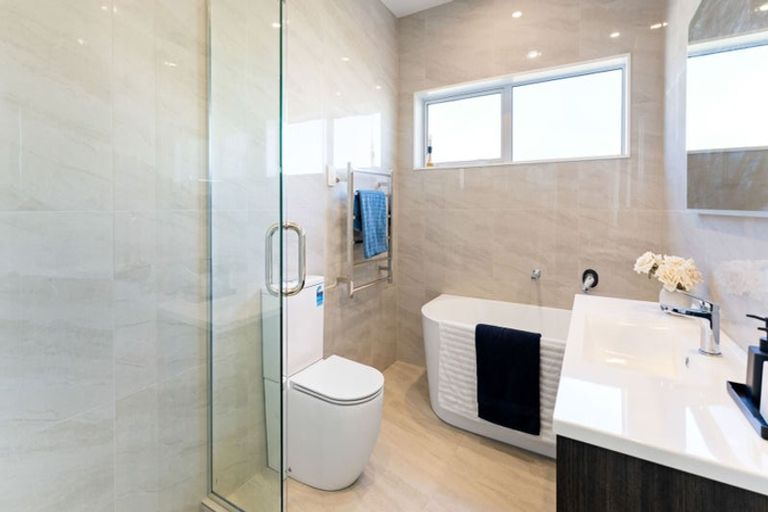 Photo of property in 17 Uatoto Road, Clarks Beach, 2122