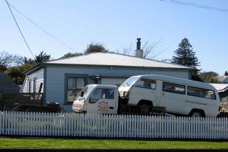 Photo of property in 11 Fox Street, Featherston, 5710