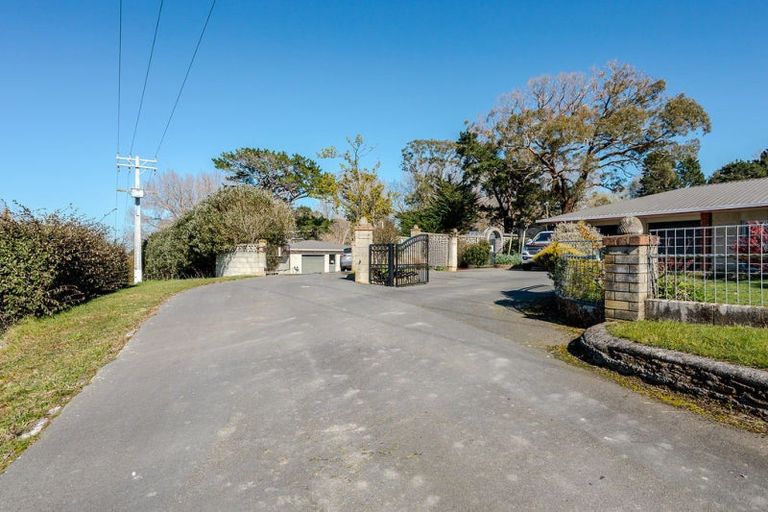 Photo of property in 208 Adelaide Road, Dannevirke, 4930