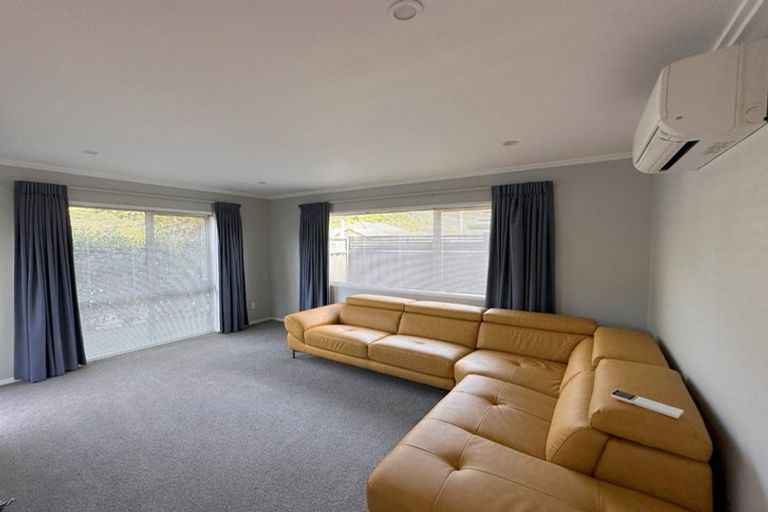 Photo of property in 37 Somerby Mews, Silverstream, Upper Hutt, 5019