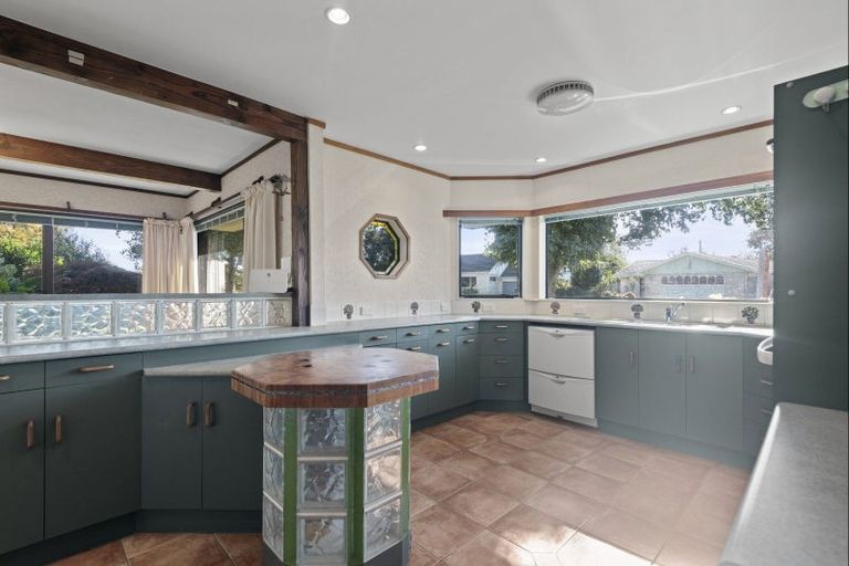 Photo of property in 188 Amberley Avenue, Highbury, Palmerston North, 4412