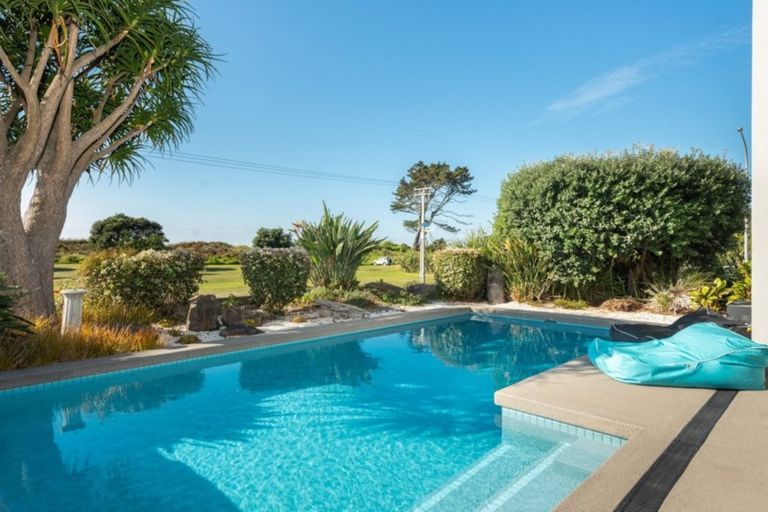 Photo of property in 710 Papamoa Beach Road, Papamoa Beach, Papamoa, 3118