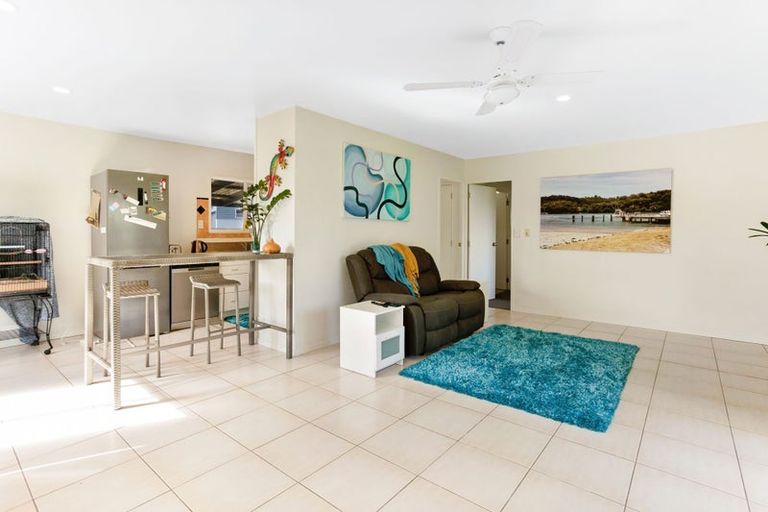 Photo of property in 36 Whitby Avenue, Whitianga, 3510