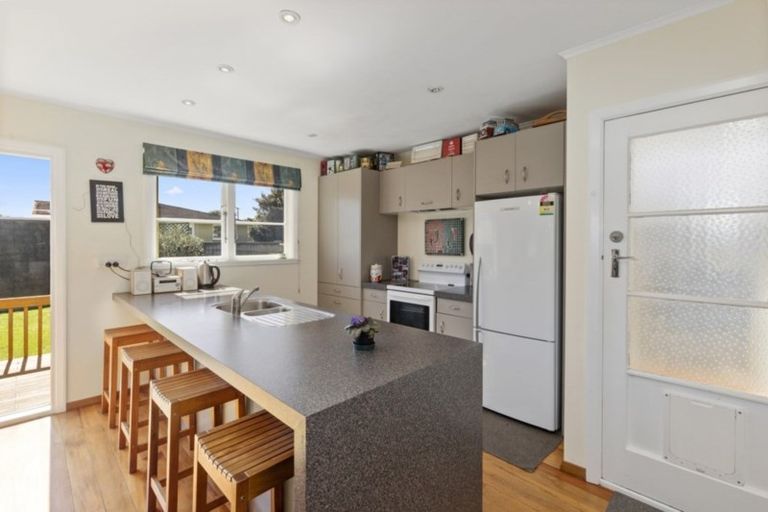 Photo of property in 23 Holyoake Crescent, Avalon, Lower Hutt, 5011