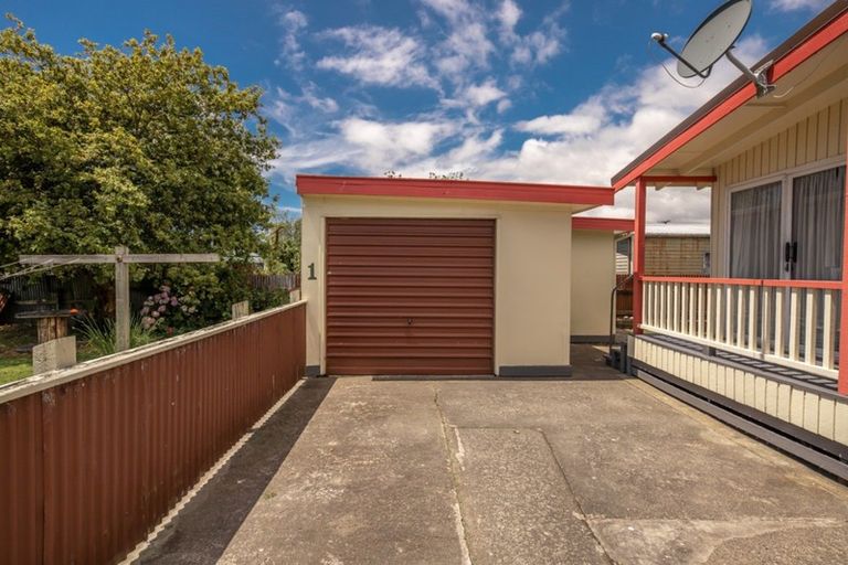 Photo of property in 1/83 Romilly Street, Westport, 7825