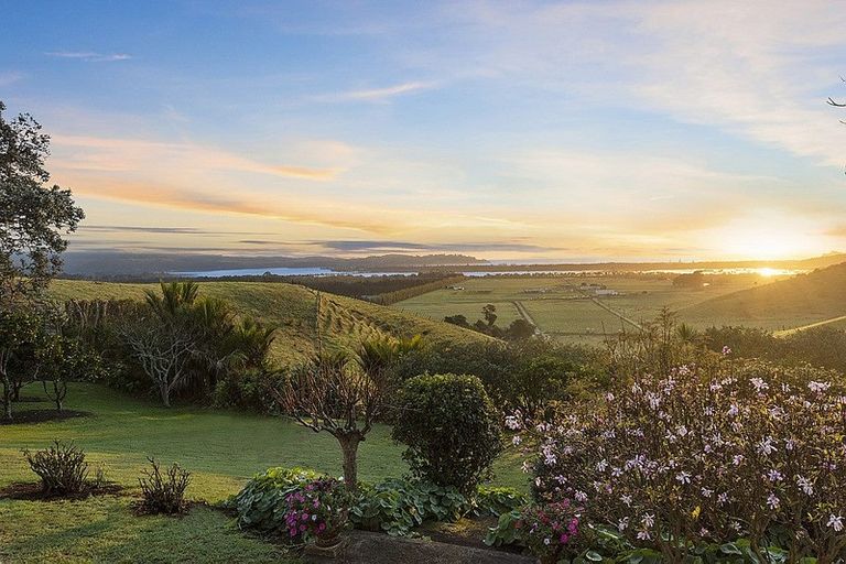 Photo of property in 317 Takatu Road, Tawharanui Peninsula, Warkworth, 0986