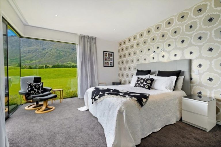 Photo of property in 44 Mckellar Drive, Jacks Point, Queenstown, 9371