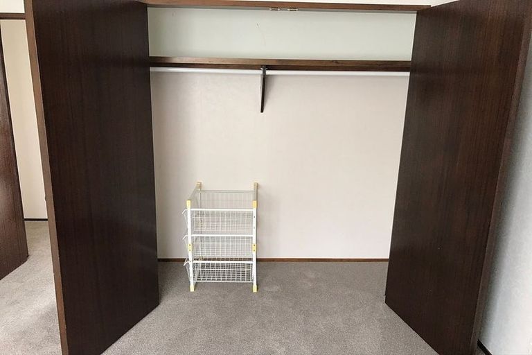 Photo of property in 2/5 Kegworth Place, Browns Bay, Auckland, 0630