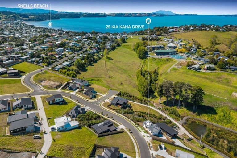 Photo of property in 25 Kia Kaha Drive, Snells Beach, 0920
