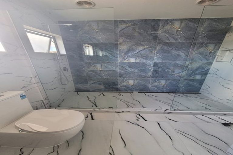 Photo of property in 23 Riverglade Parkway, Te Atatu South, Auckland, 0610