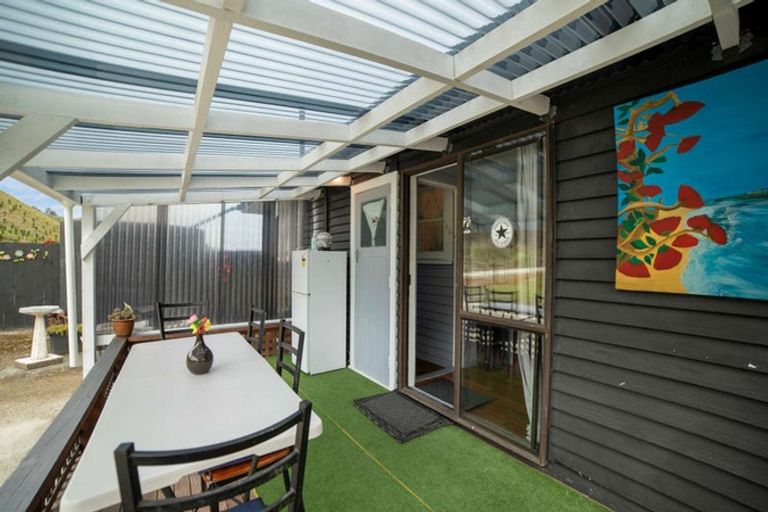 Photo of property in 23 Mangaoae Road, Te Karaka, 4091