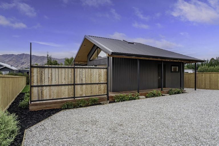 Photo of property in 422b Domain Road, Lake Hawea, 9382