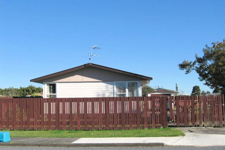 Photo of property in 17 Winiata Terrace, Papakura, 2110