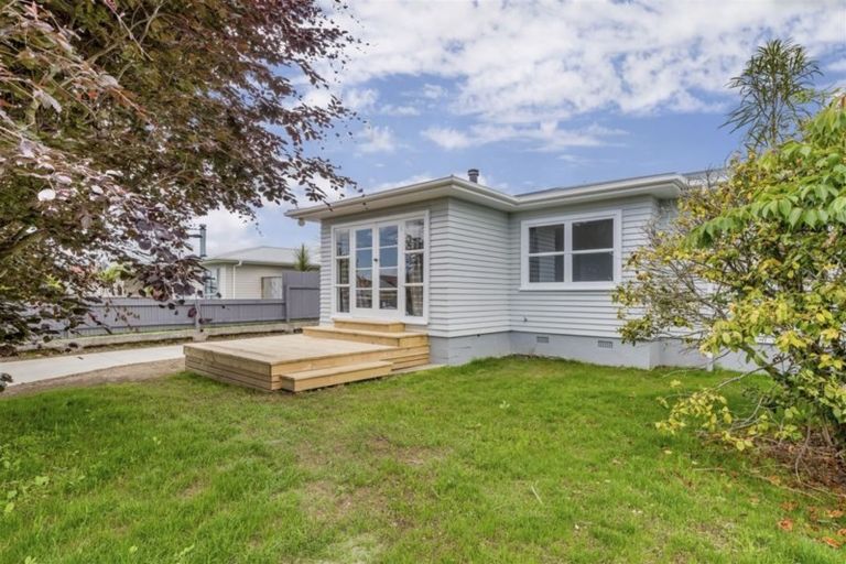 Photo of property in 24 Cobham Street, Levin, 5510