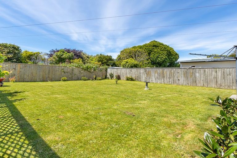 Photo of property in 315 Te Moana Road, Waikanae, 5036