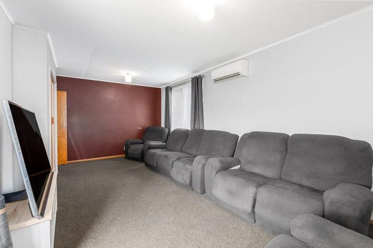 Photo of property in 51 Parenga Street, Wainuiomata, Lower Hutt, 5014