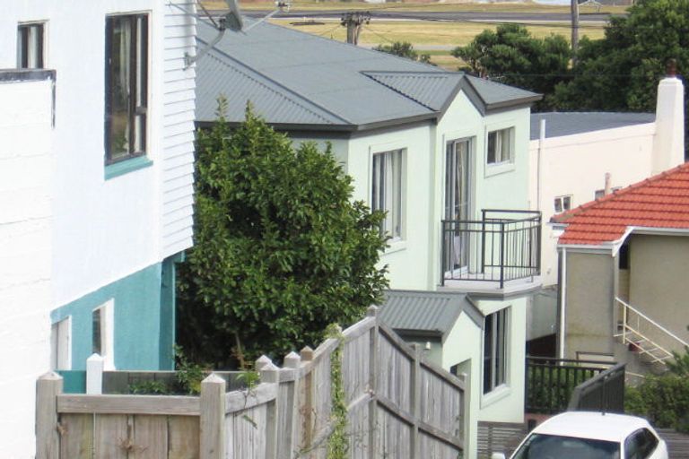 Photo of property in 104a Wexford Road, Miramar, Wellington, 6022