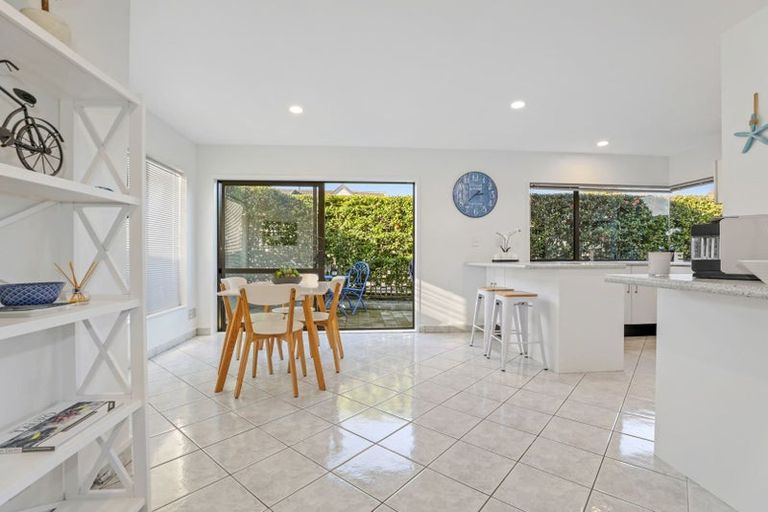 Photo of property in 2/77 Harvey Street, Waipahihi, Taupo, 3330