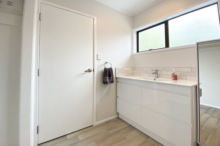 Photo of property in 21/85 Edmonton Road, Henderson, Auckland, 0612