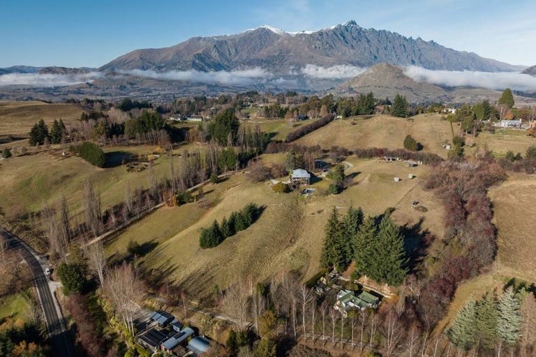 Photo of property in 36 Dalefield Road, Dalefield, Queenstown, 9371