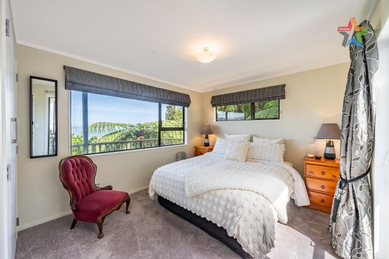 Photo of property in 18 Jacaranda Grove, Maungaraki, Lower Hutt, 5010