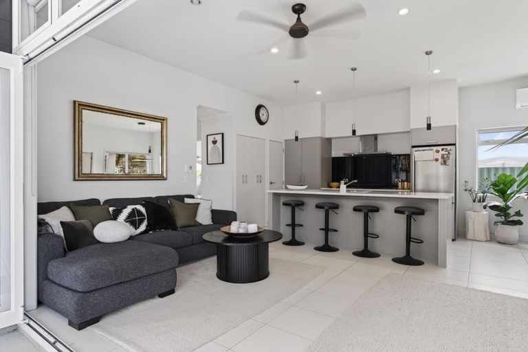 Photo of property in 48 Seabreeze Road, Mangawhai Heads, Mangawhai, 0505