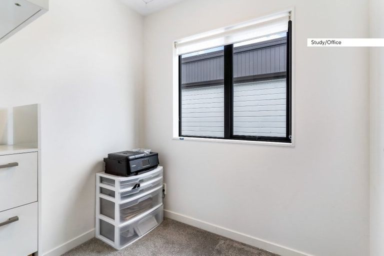 Photo of property in 3b Sheralee Place, Bucklands Beach, Auckland, 2014