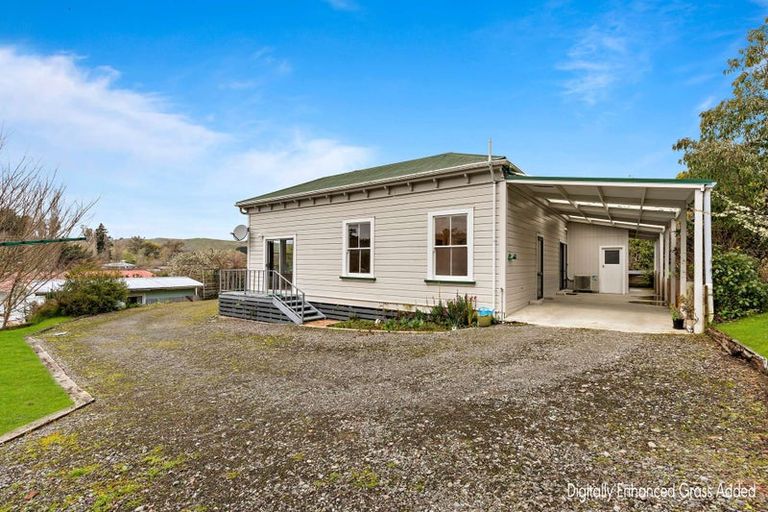 Photo of property in 5a Ongo Road, Hunterville, 4730