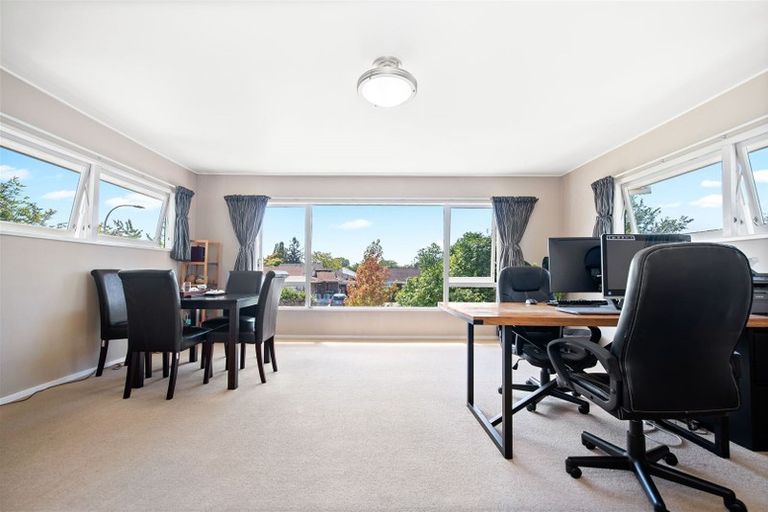 Photo of property in 34 Chedworth Avenue, Chedworth, Hamilton, 3210