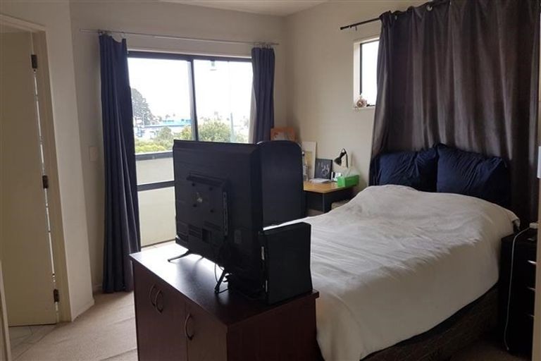 Photo of property in 60 Tiger Drive, Golflands, Auckland, 2013