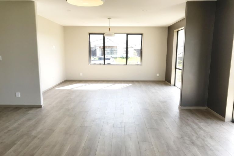 Photo of property in 8 Hillpark Drive, Pokeno, 2402