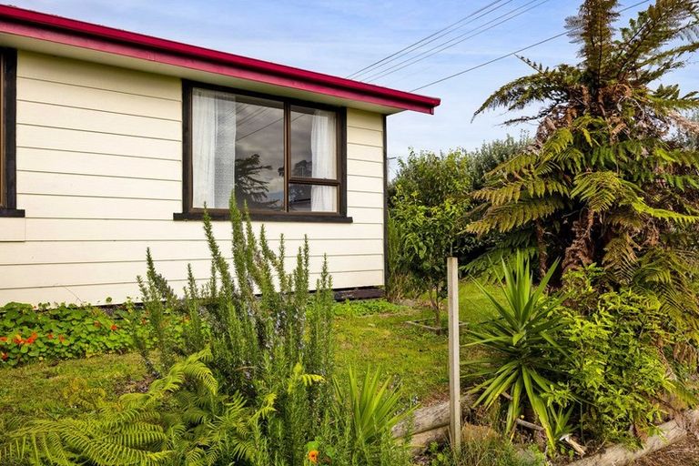 Photo of property in 17 Hobson Street, Normanby, Hawera, 4614