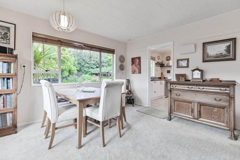 Photo of property in 17 Muritai Crescent, Havelock North, 4130