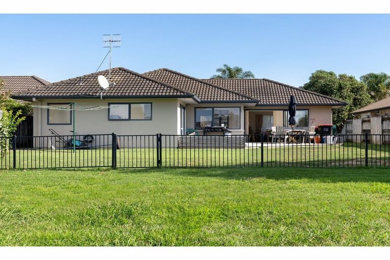 Photo of property in 23 Oriental Parade, Papamoa Beach, Papamoa, 3118