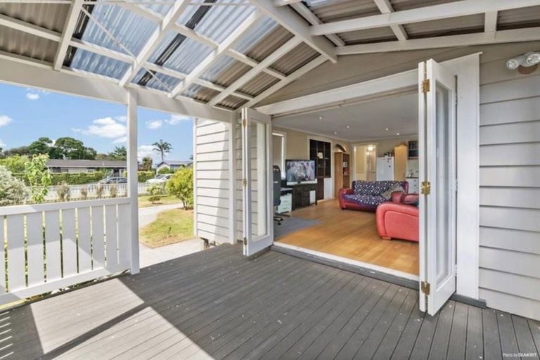 Photo of property in 16 Marr Road, Manurewa, Auckland, 2102