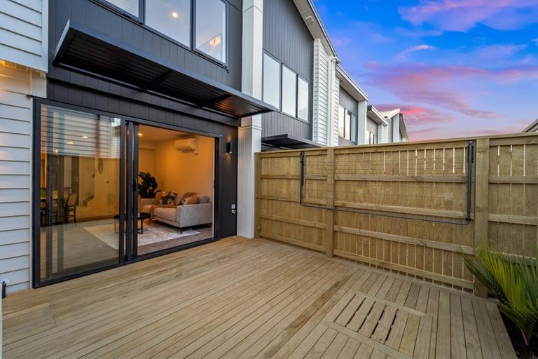 Photo of property in 1/23 Tudor Road, Henderson, Auckland, 0610