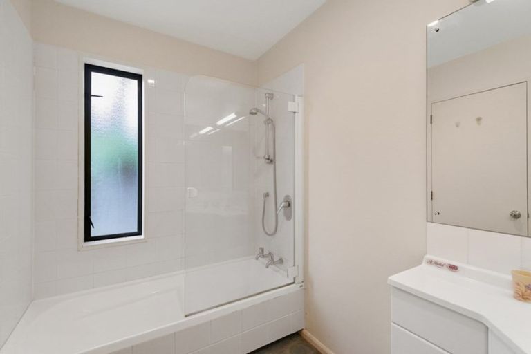 Photo of property in 16a Greers Road, Ilam, Christchurch, 8041