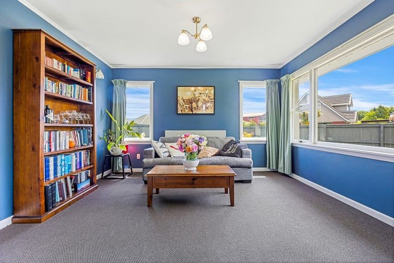 Photo of property in 12 Colman Avenue, Sockburn, Christchurch, 8042