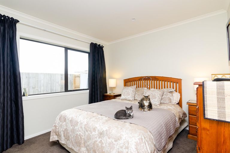 Photo of property in 27 Feist Street, Carterton, 5713