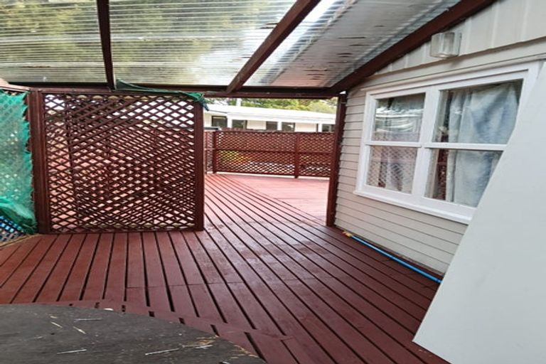 Photo of property in 8 Coletta Lane, Te Atatu South, Auckland, 0610