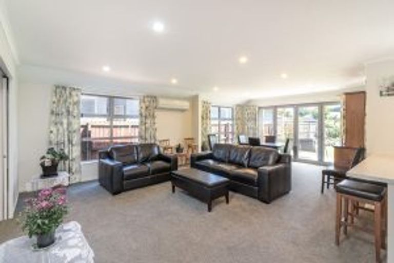 Photo of property in 557 Hereford Street, Linwood, Christchurch, 8011