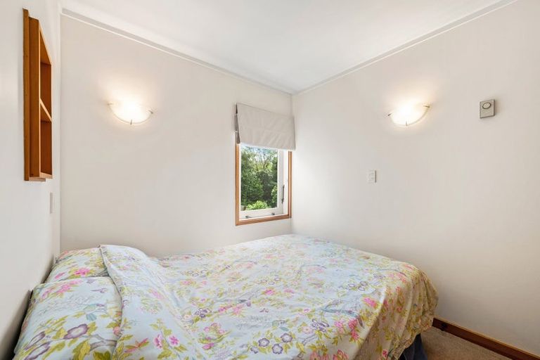 Photo of property in 79 Nicholson Road, Khandallah, Wellington, 6035