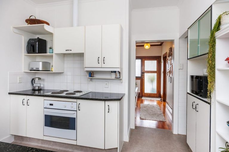 Photo of property in 25 Argyle Avenue, Takaro, Palmerston North, 4410