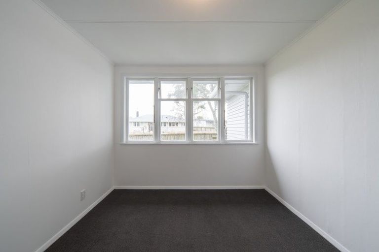 Photo of property in 2 Butler Place, Fairfield, Hamilton, 3214