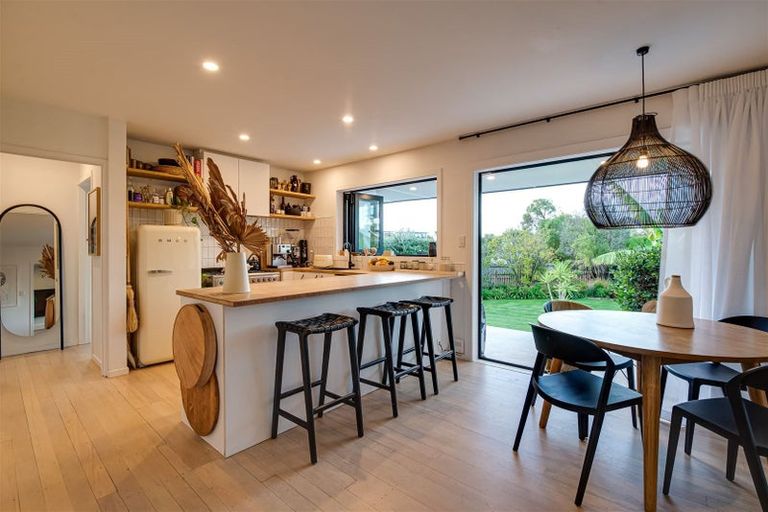 Photo of property in 9 Moncks Bay Lane, Moncks Bay, Christchurch, 8081