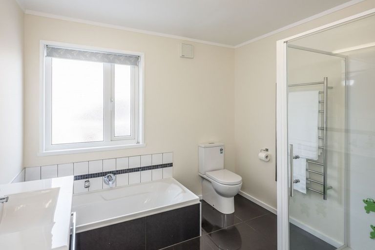Photo of property in 11 Bay Lair Grove, Island Bay, Wellington, 6023